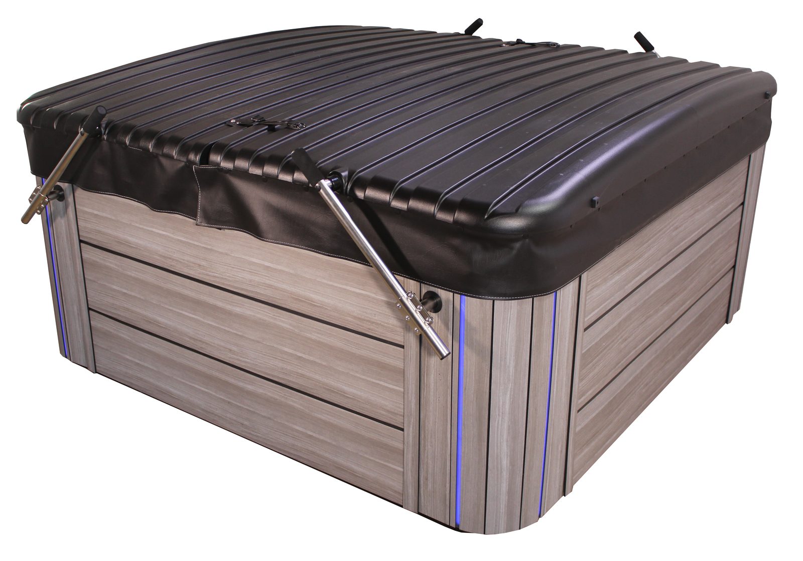 Iconic 85L in Weathered cabinet and Sterling Silver shell on a backyard patio